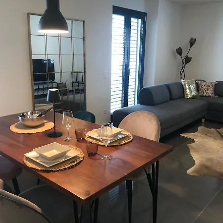 Glbcube Apartment *